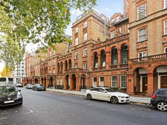 Apartment for rent in South Kensington, Greater London