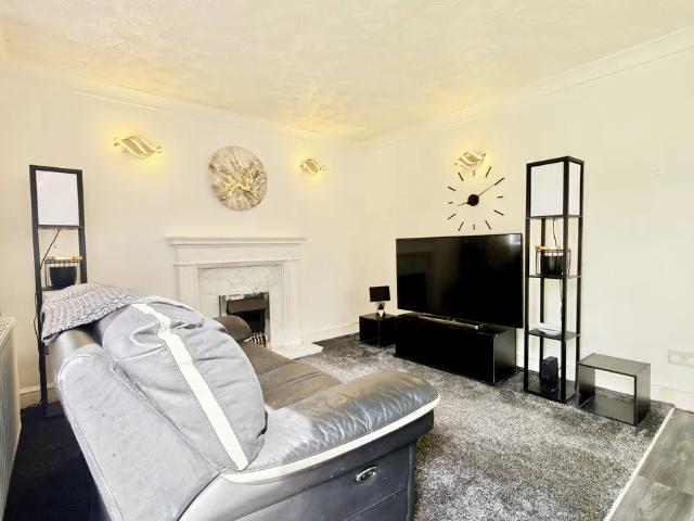 Apartment for rent in Brookvale Park, Birmingham