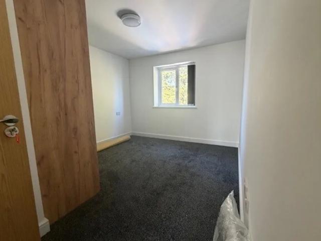 Apartment for rent in Fallings Park, Park Village