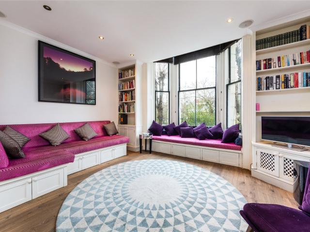 Apartment for rent in North Kensington, Greater London