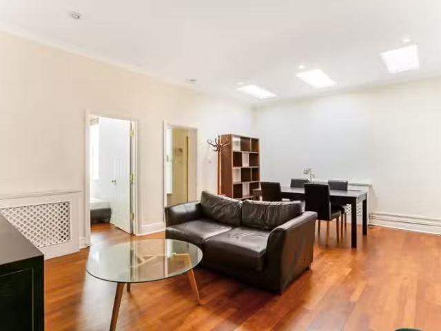 House for rent in South Kensington, Brompton