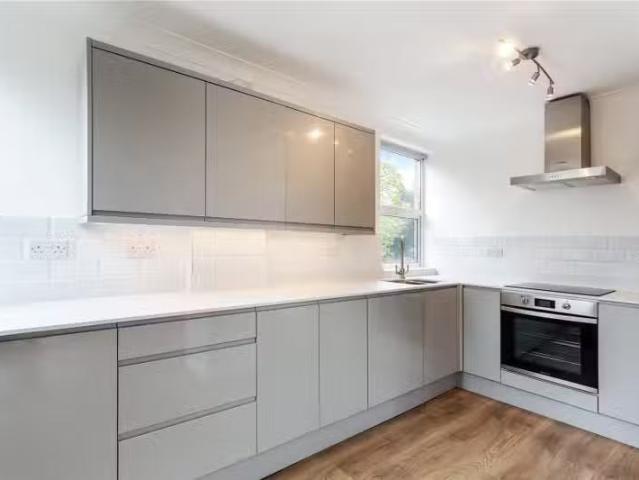 Apartment for rent in Weybridge, Elmbridge