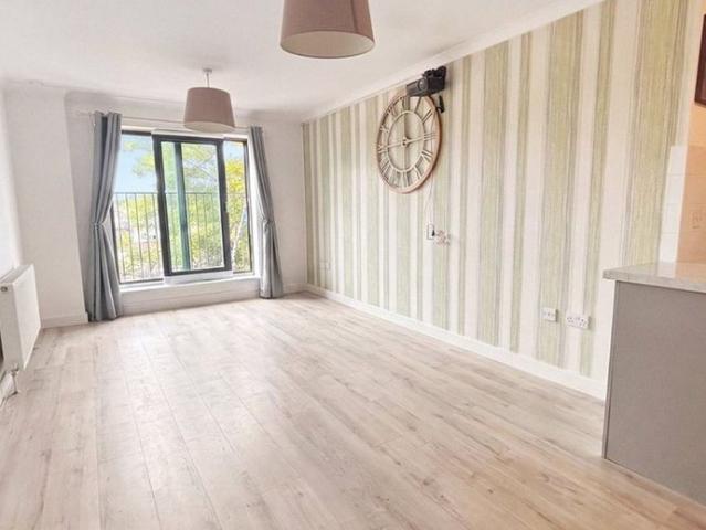 Apartment for rent in London Borough of Croydon, Waddon