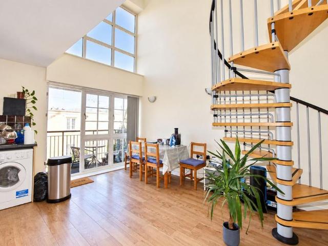 House for rent in London Borough of Havering, Greater London