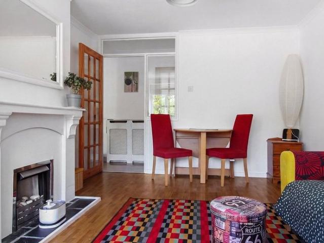House for rent in Stone, Monks Orchard