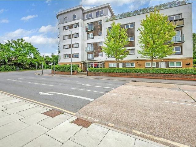 House for rent in Lee Chapel, Essex
