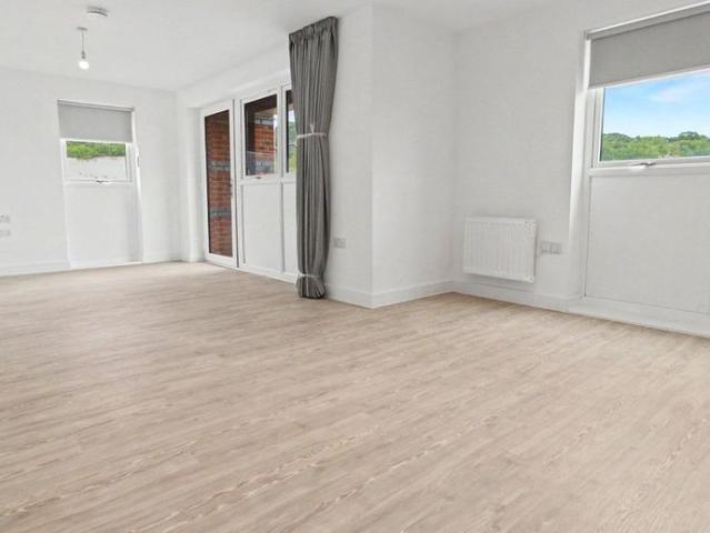 Apartment for rent in Castle Hill, Monks Orchard