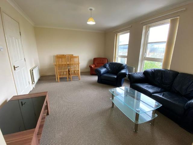 Apartment for rent in Hutchesontown, Oatlands