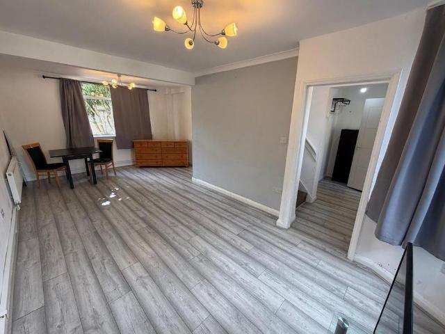 House for rent in London Borough of Hounslow, Hanworth