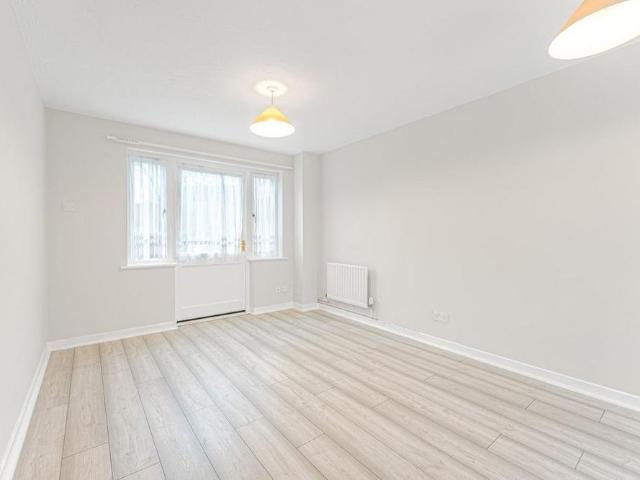 House for rent in Highams Park, Greater London