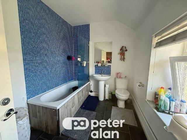 House for rent in Tonyrefail, Coedely