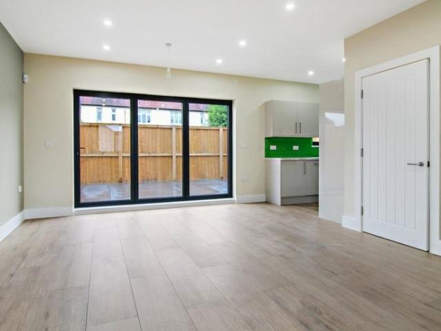 Townhouse for rent in Kings Farm, Hamerton