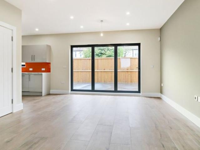 Townhouse for rent in Kings Farm, Hamerton