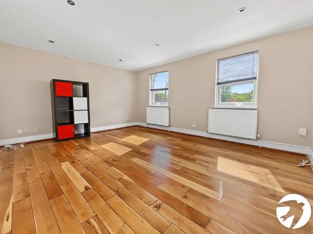 Apartment for rent in Mercator Estate, Greater London