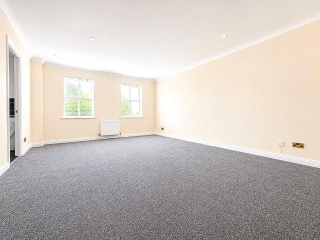 Apartment for rent in Mercator Estate, Greater London