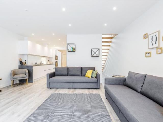 House for rent in Bermondsey Village, Greater London