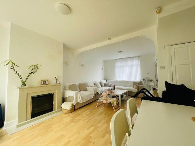 House for rent in Hall End, West Bromwich