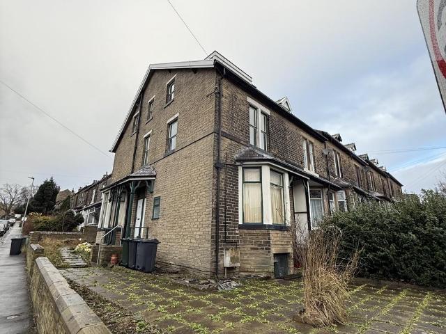 Flat for rent in Frizinghall, West Yorkshire