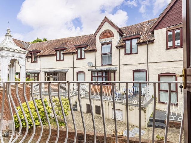 Apartment for rent in West Cliff, Bournemouth