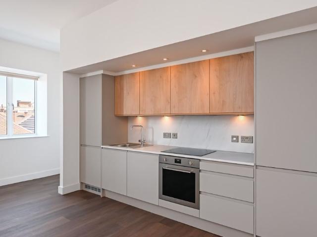 House for rent in Belle Isle, West Yorkshire