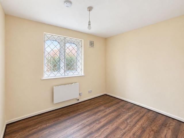 House for rent in Broadfields, Greater London