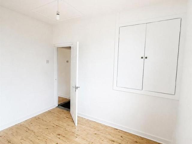 House for rent in Calderstones