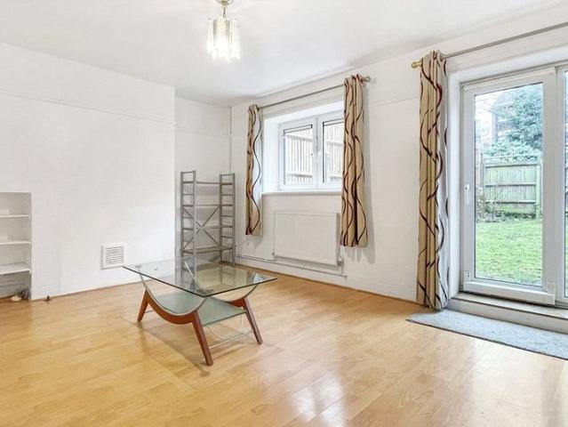 House for rent in Woolwich, Charlton Riverside