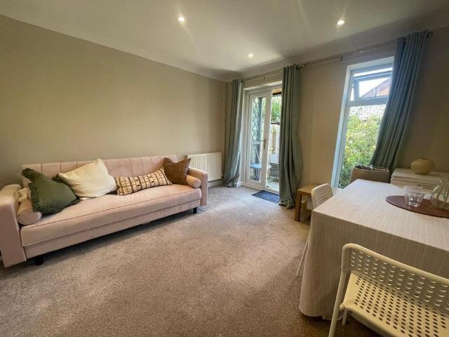House for rent in Milverton, Green Close