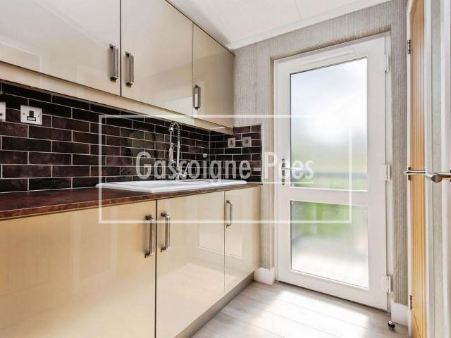 House for rent in Fole, Surrey