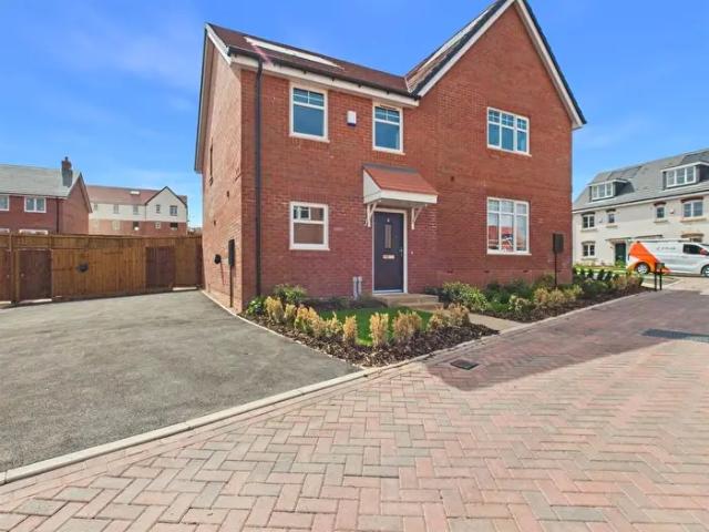 Apartment for rent in Woodway Park, West Midlands