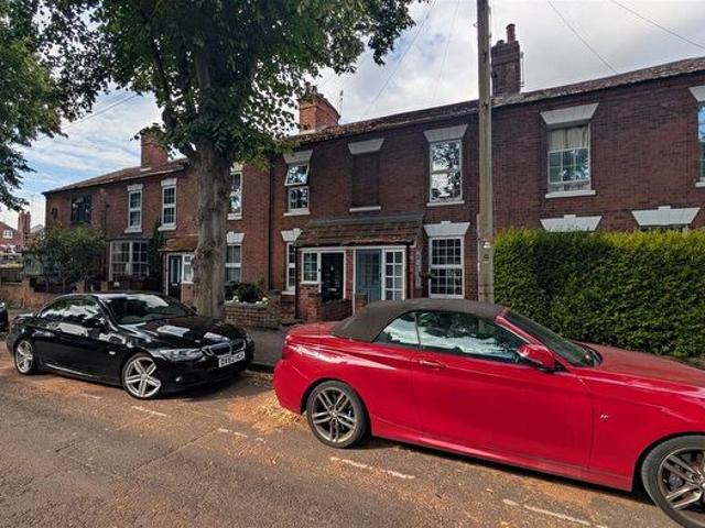 Apartment for rent in Cliff Hill, Green Close
