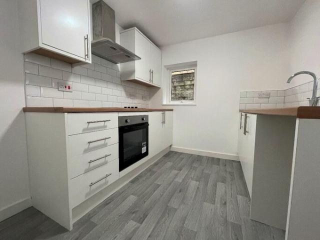 Apartment for rent in Cwm Clydach, Clydach Vale