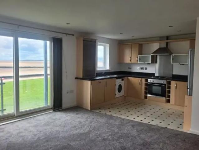 Apartment for rent in Seaside, Llanelli