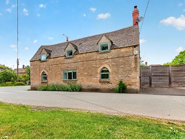 Apartment for rent in Ketton, Geeston