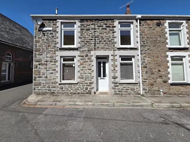Apartment for rent in Hopkinstown, Trehafod