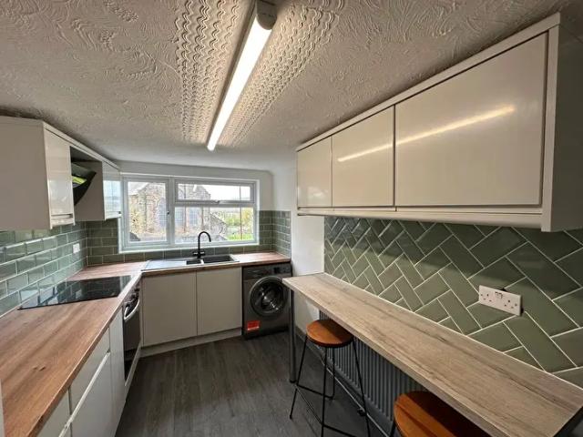 Apartment for rent in Plasmarl, Swansea