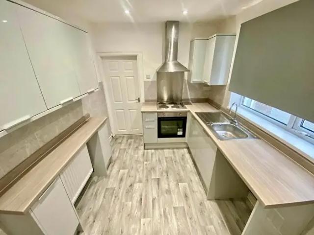 Apartment for rent in Plasmarl, Swansea
