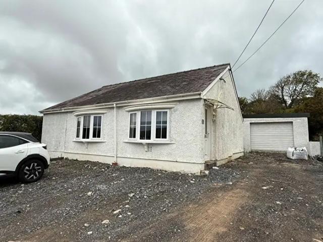 Apartment for rent in Llanelli Rural, Pont-henri