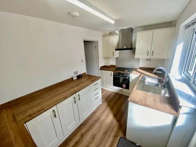 Apartment for rent in Fforest-fach, Swansea