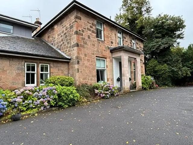 Apartment for rent in Langside, Scotland