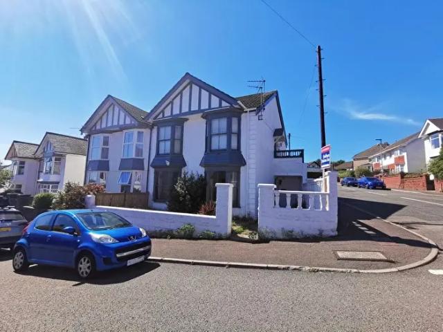 Apartment for rent in Sketty, Swansea