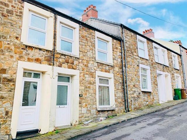 Apartment for rent in Pontlottyn, Wales
