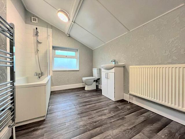 Apartment for rent in Desborough