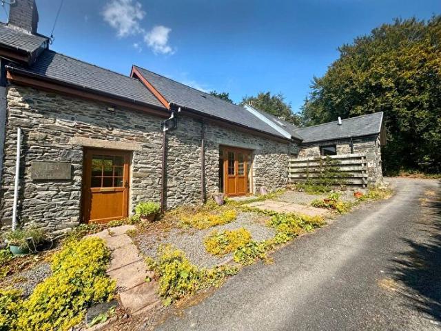 Apartment for rent in Ystrad Fflur, Ffair-rhos