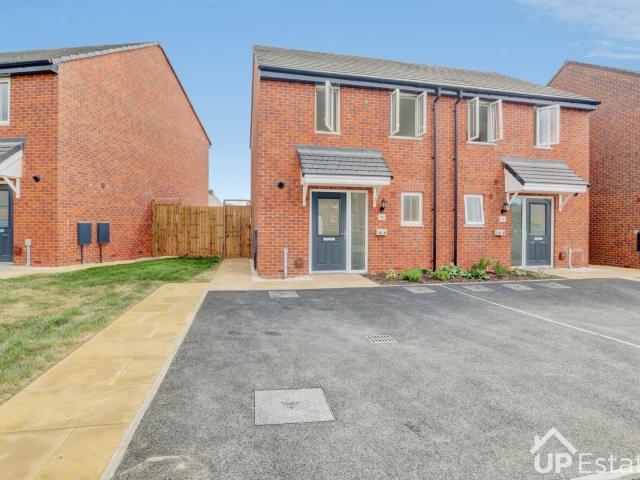 House for rent in Chilvers Coton, Camp Hill