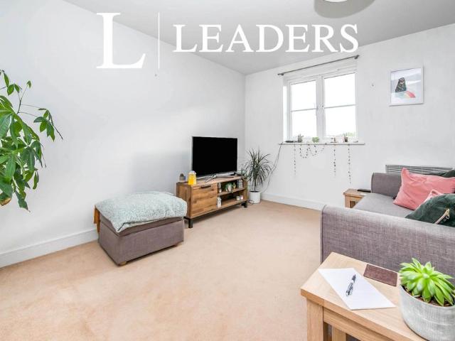 Apartment for rent in Mile End, Fordham Heath