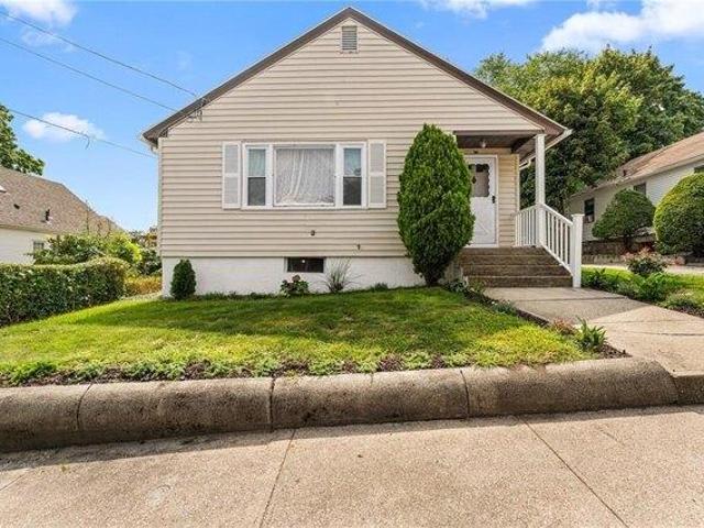 House for sale in Olneyville, Providence