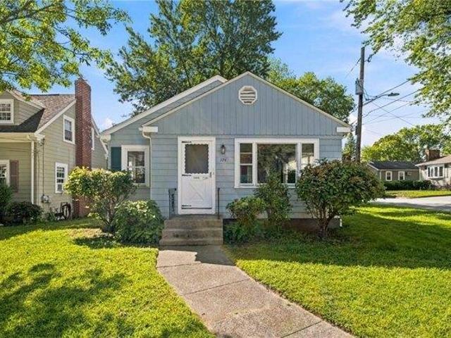 House for sale in Providence, Providence County