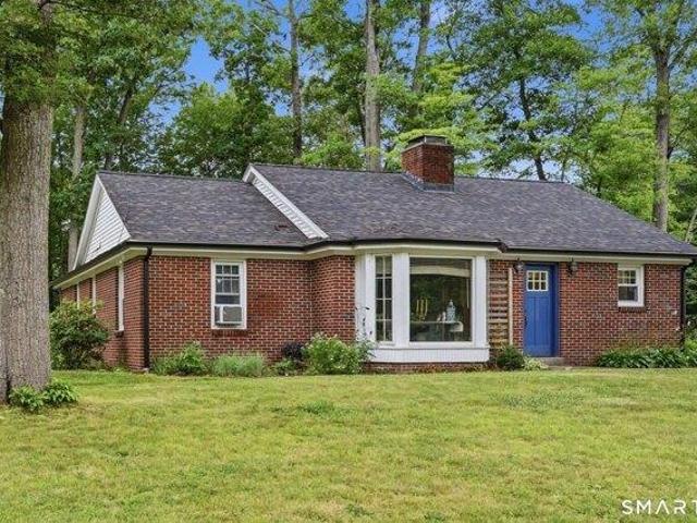 House for sale in Putnam, Connecticut