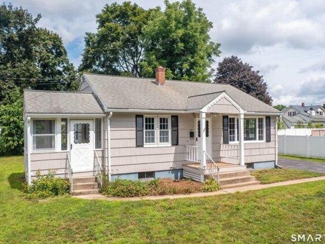 House for sale in Putnam, Connecticut